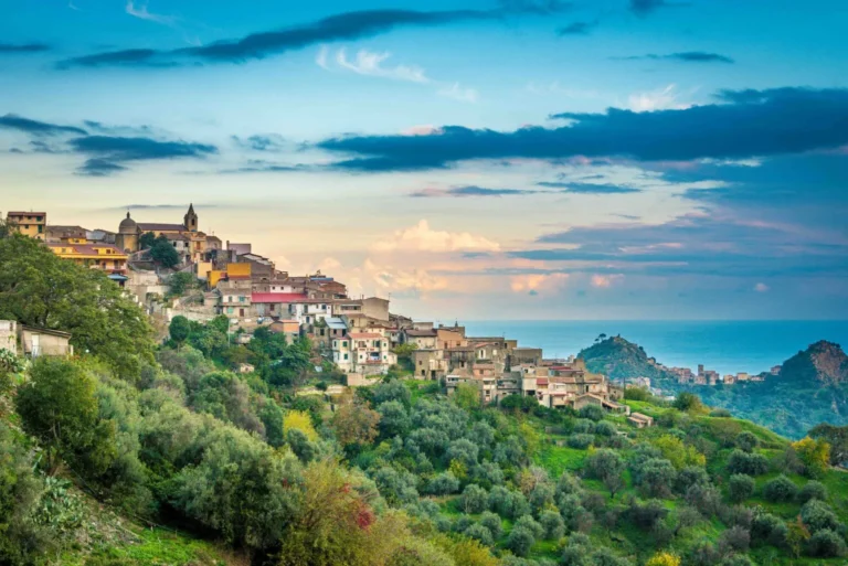 Taormina Summer Guide 2026 – Best Hotels & Villas